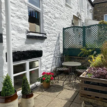 Workshop Cottage بيت للعطل سيدبرغ
